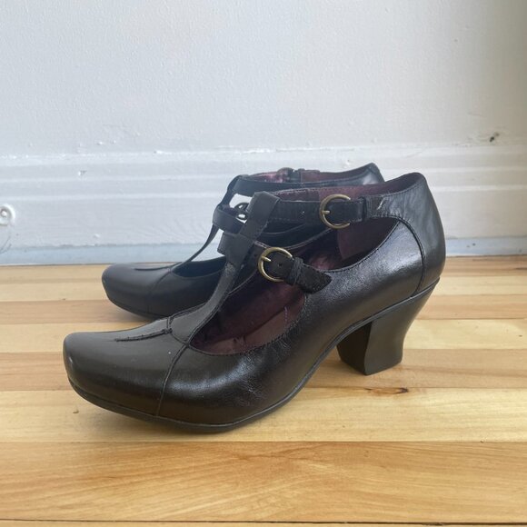 Elegant Black T-Strap Heels - Picture 2 of 12